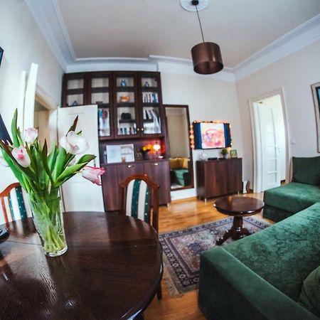Crown Apartment With Garden View Белград Екстериор снимка