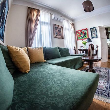 Crown Apartment With Garden View Белград Екстериор снимка