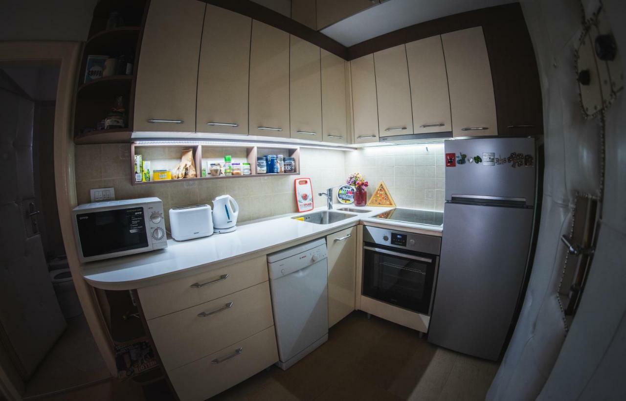 Crown Apartment With Garden View Белград Екстериор снимка
