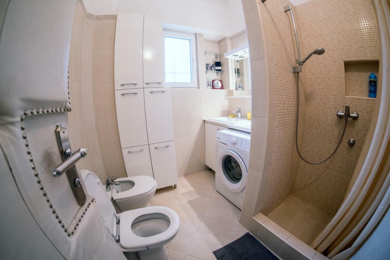 Crown Apartment With Garden View Белград Екстериор снимка