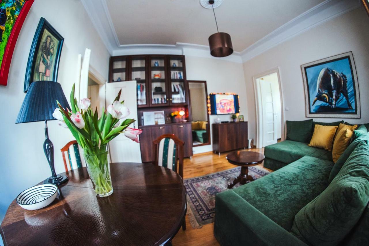 Crown Apartment With Garden View Белград Екстериор снимка