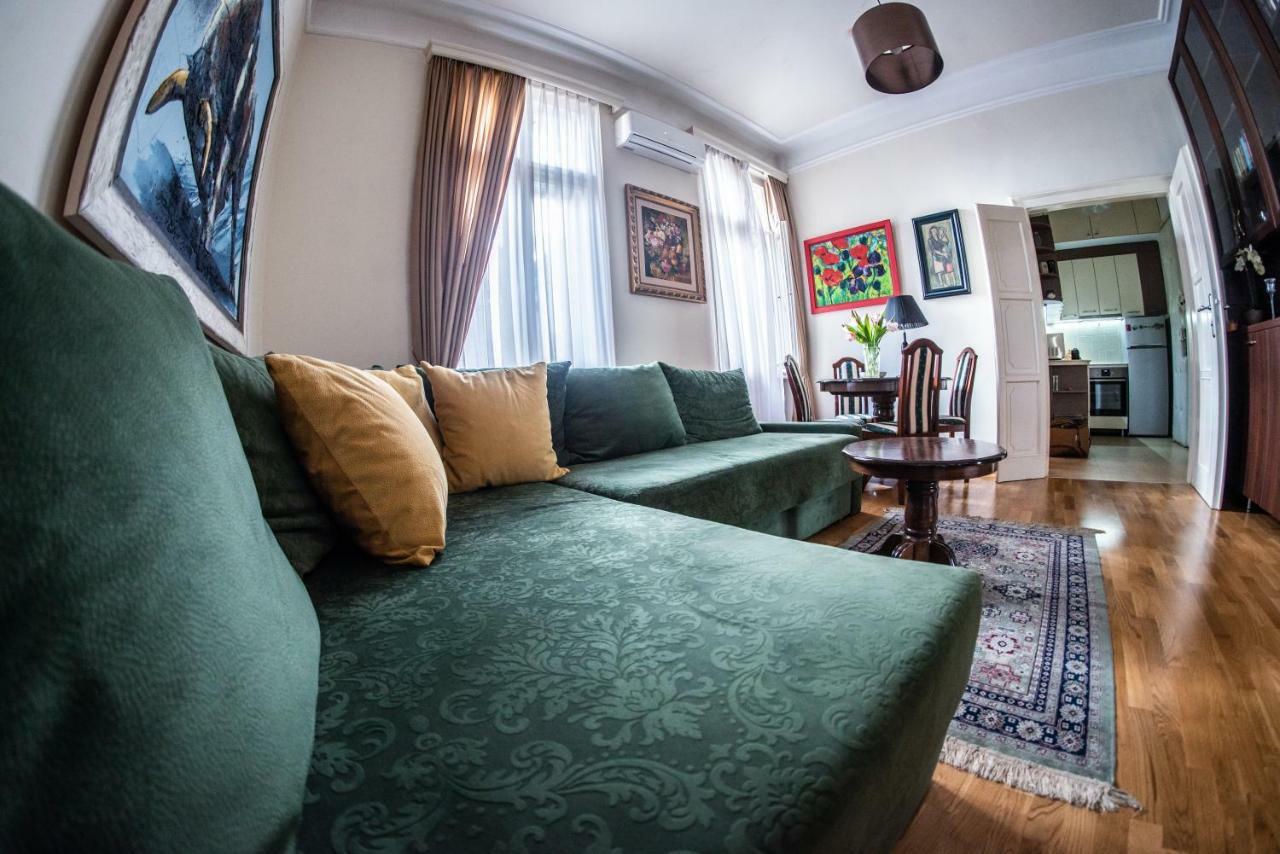 Crown Apartment With Garden View Белград Екстериор снимка